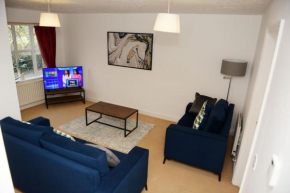 Charming 3 Bed House in Bristol